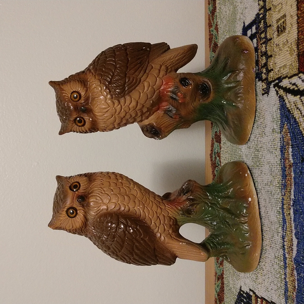 Pair of 7" Ceramic Brown Owls Perched on Tree Stump Orange Plastic or Glass Eyes
